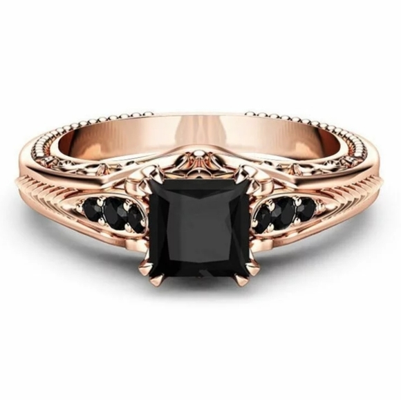 Jewelry - Rose Gold Onyx Ring